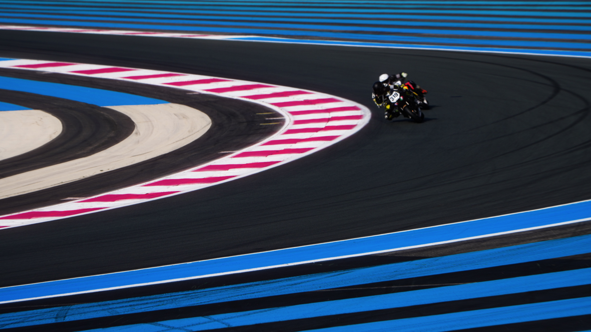 Reel visio.00_00_12_01.Still015